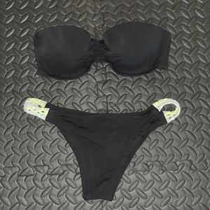 Victoria’s Secret bikini set